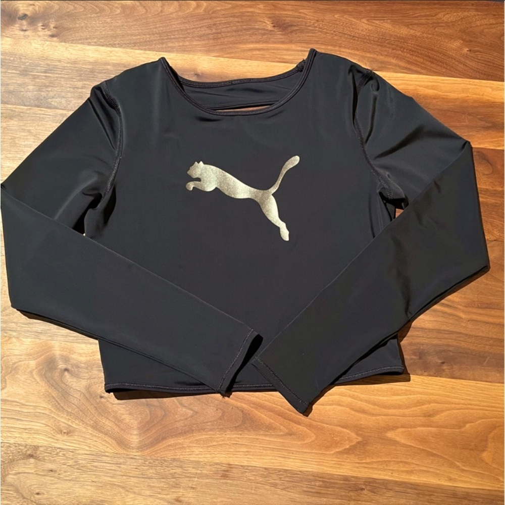 Puma Women’s Athletic Top Size XS-S Black with Silver Logo Cut Out Back